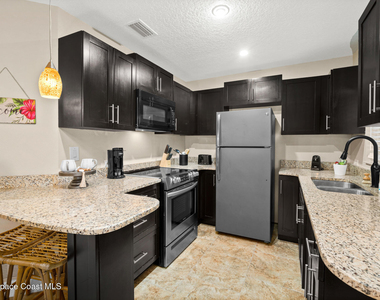 1672 Pineapple Avenue - Photo Thumbnail 2