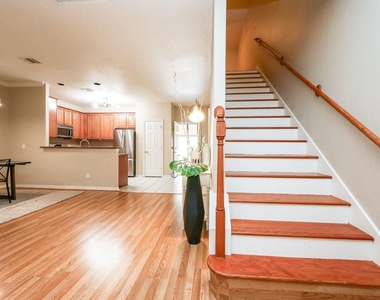 2865 Westhollow Drive - Photo Thumbnail 12