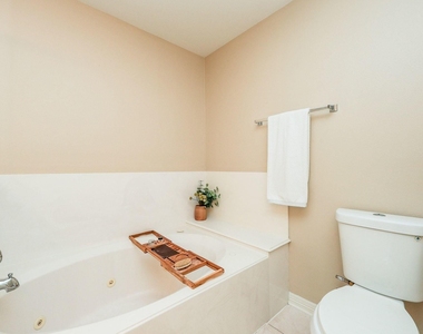 2865 Westhollow Drive - Photo Thumbnail 20