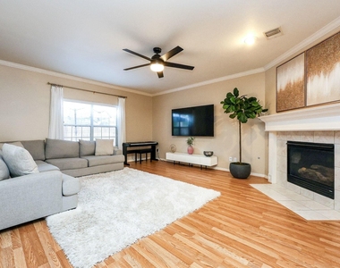 2865 Westhollow Drive - Photo Thumbnail 5