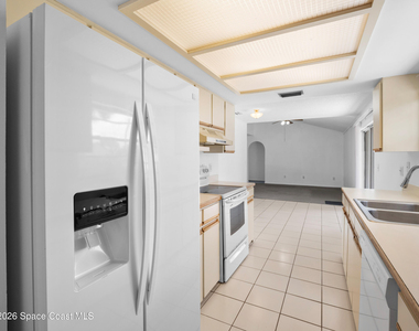 1187 Merrick Avenue Nw - Photo Thumbnail 10