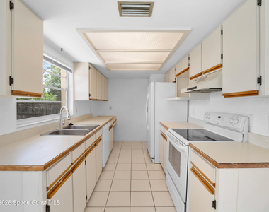 1187 Merrick Avenue Nw - Photo Thumbnail 9