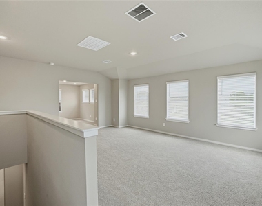419 Gram Hill Drive - Photo Thumbnail 8