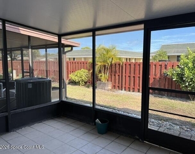 1514 Manor Drive Ne - Photo Thumbnail 17
