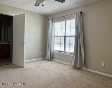 1514 Manor Drive Ne - Photo Thumbnail 10