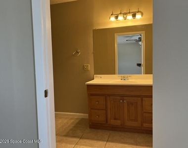 1514 Manor Drive Ne - Photo Thumbnail 12