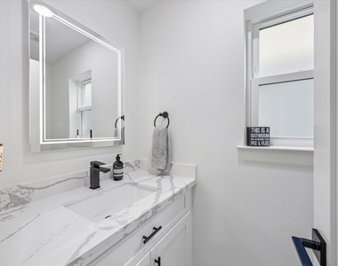 1420 Indiana Street - Photo Thumbnail 10