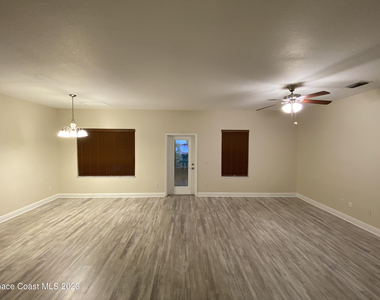 6124 Serene Place - Photo Thumbnail 5