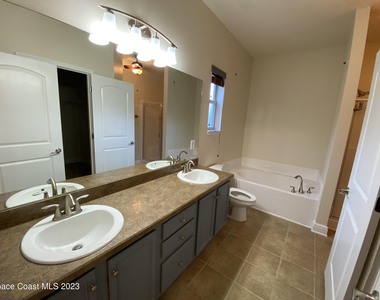 6124 Serene Place - Photo Thumbnail 11