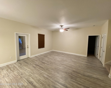 6124 Serene Place - Photo Thumbnail 4