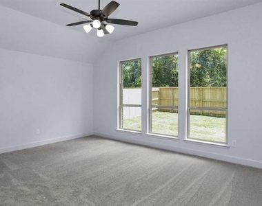 535 Oakview Bend Drive - Photo Thumbnail 4