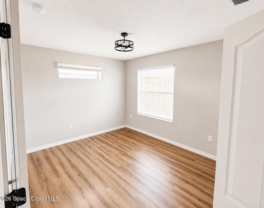 781 Glen Abbey Way - Photo Thumbnail 26