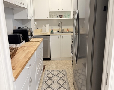 2020 N Atlantic Avenue - Photo Thumbnail 2