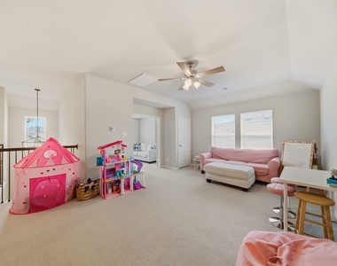 21419 Waldenburg Place - Photo Thumbnail 9