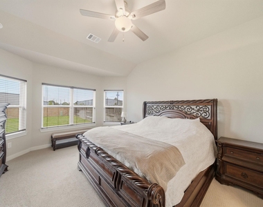 21419 Waldenburg Place - Photo Thumbnail 8