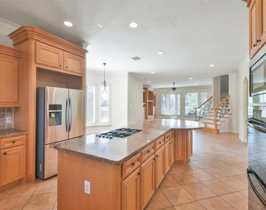 8114 Hideaway Lake Circle - Photo Thumbnail 11