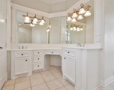 8114 Hideaway Lake Circle - Photo Thumbnail 22