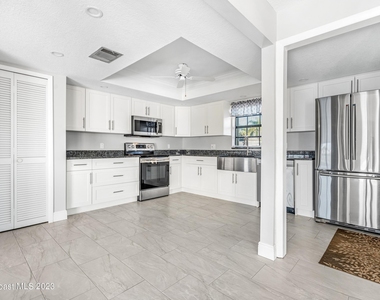 1080 Park Ridge Place - Photo Thumbnail 6