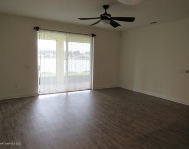 1741 Bridgeport Circle - Photo Thumbnail 32