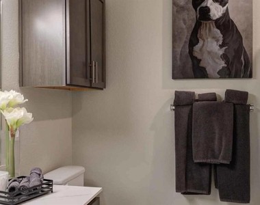 3530 West 12th Street - Photo Thumbnail 6