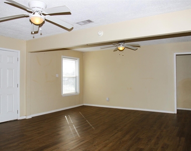 520 Mckee Street - Photo Thumbnail 2