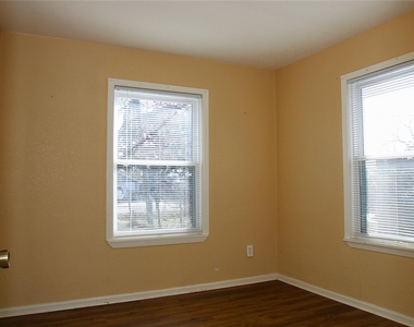520 Mckee Street - Photo Thumbnail 7