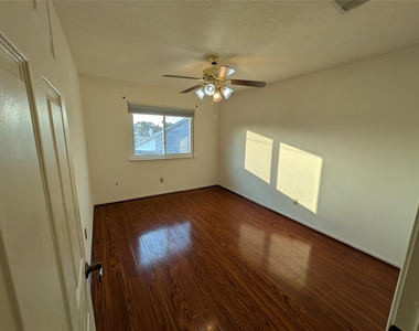 17054 Cairnlassie Street - Photo Thumbnail 15