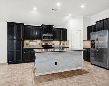 20731 Blue Flagstone Lane - Photo Thumbnail 4