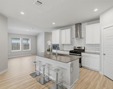 12914 Wempe Way - Photo Thumbnail 8