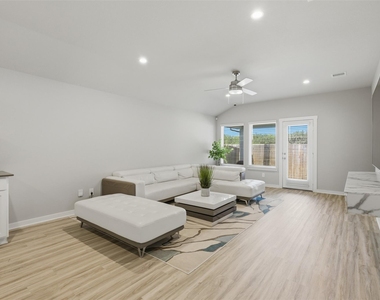 12914 Wempe Way - Photo Thumbnail 9