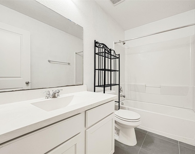 3021 Quarry Springs Drive - Photo Thumbnail 16