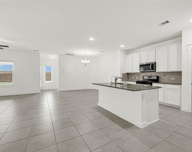 3021 Quarry Springs Drive - Photo Thumbnail 5
