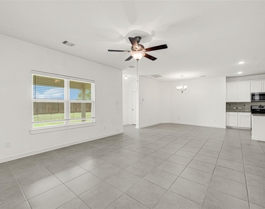3021 Quarry Springs Drive - Photo Thumbnail 12