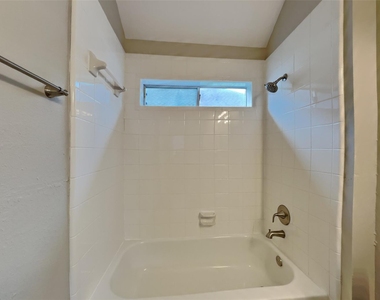 20214 Stone Falls Court - Photo Thumbnail 15