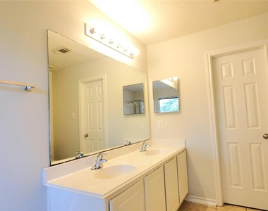 13043 Peppergate Lane - Photo Thumbnail 14