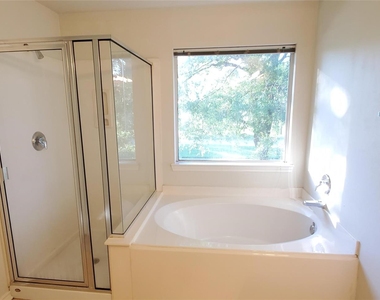 13043 Peppergate Lane - Photo Thumbnail 12