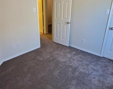 13043 Peppergate Lane - Photo Thumbnail 12