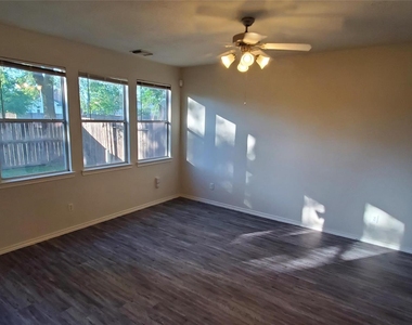 13043 Peppergate Lane - Photo Thumbnail 9