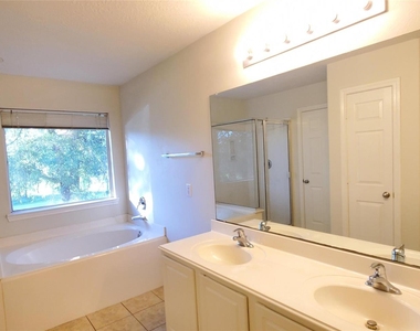 13043 Peppergate Lane - Photo Thumbnail 4