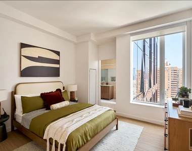 10th Avenue - Photo Thumbnail 4
