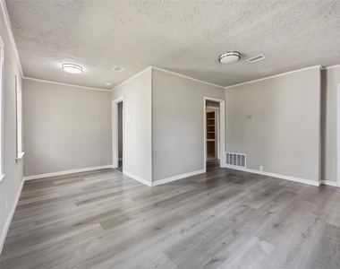 2088 Pope Street - Photo Thumbnail 5