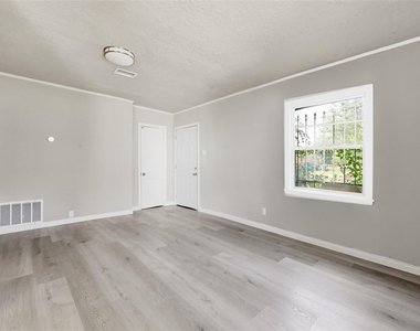 2088 Pope Street - Photo Thumbnail 4