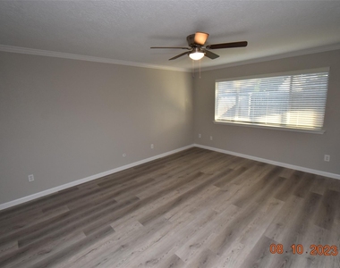 16702 Sheet Bend Way - Photo Thumbnail 11