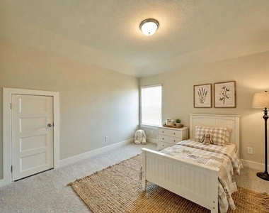 20730 Open Range Court - Photo Thumbnail 35