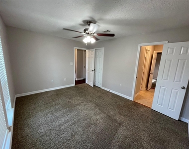 16510 Oxnard Lane - Photo Thumbnail 20