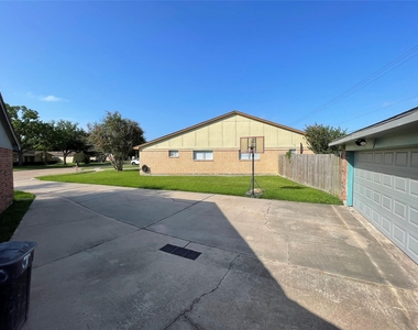 16510 Oxnard Lane - Photo Thumbnail 34