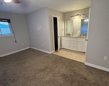 16510 Oxnard Lane - Photo Thumbnail 4