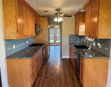 16510 Oxnard Lane - Photo Thumbnail 24