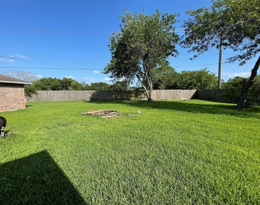 16510 Oxnard Lane - Photo Thumbnail 33