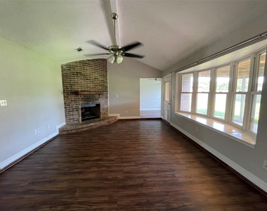 16510 Oxnard Lane - Photo Thumbnail 11